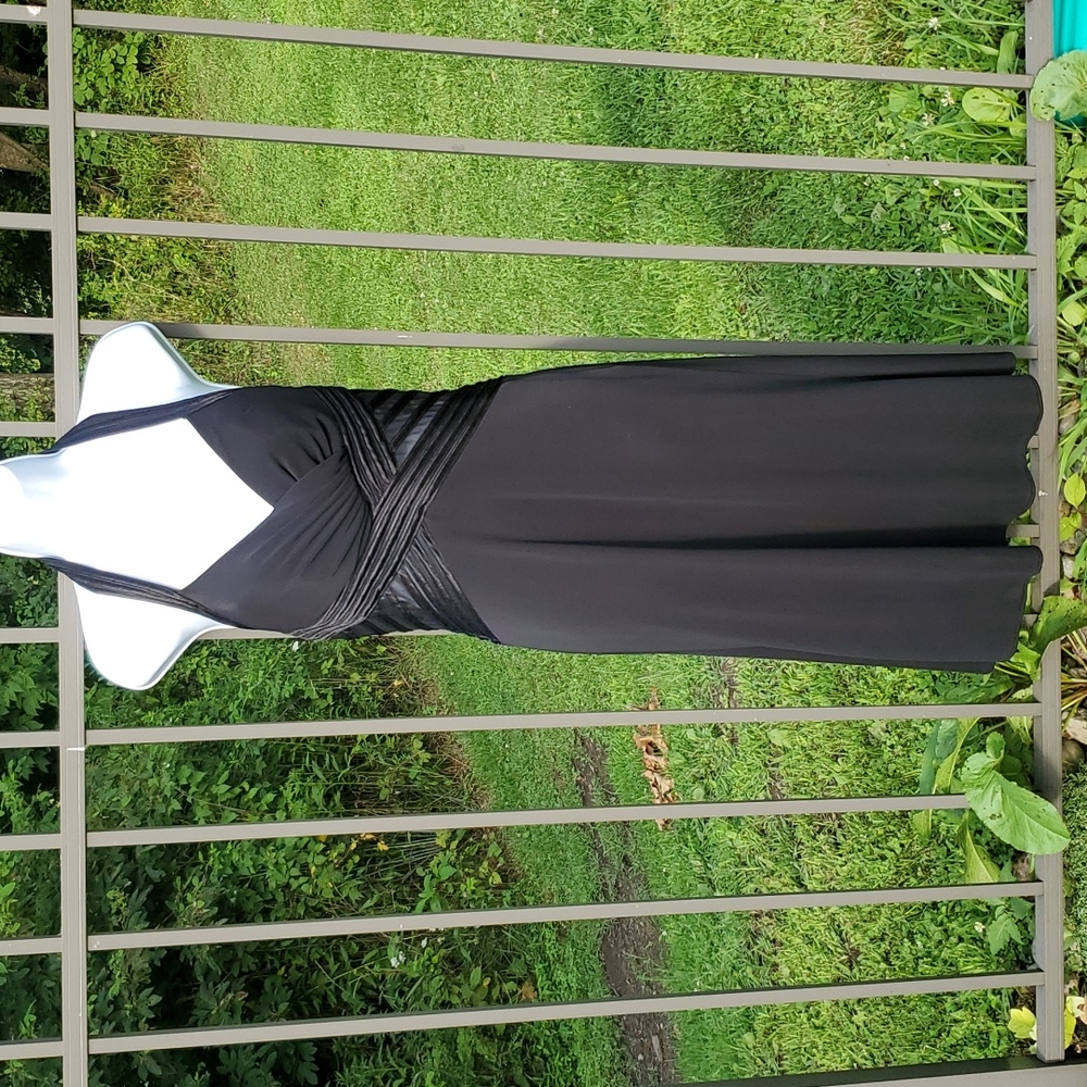 SEXY La Femme Black Haltertop Dress Size 4